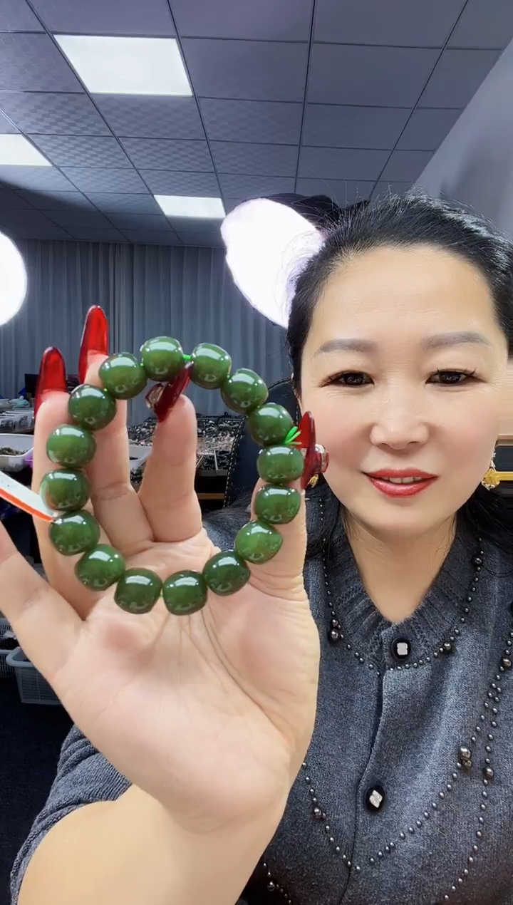 未镶嵌手链和田玉天然和田玉俄夹层牛油果绿14老型