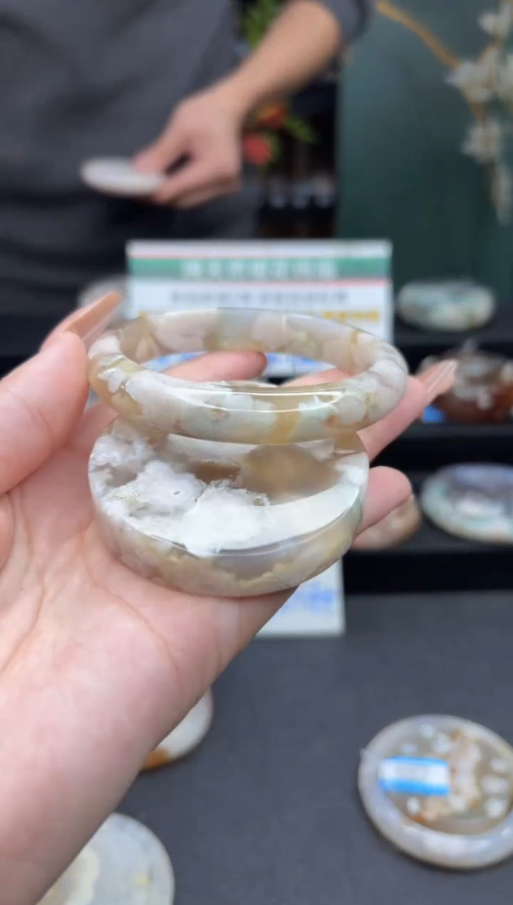 【闪购商品】石英质玉手镯未镶嵌791（60圈赠送镯心）