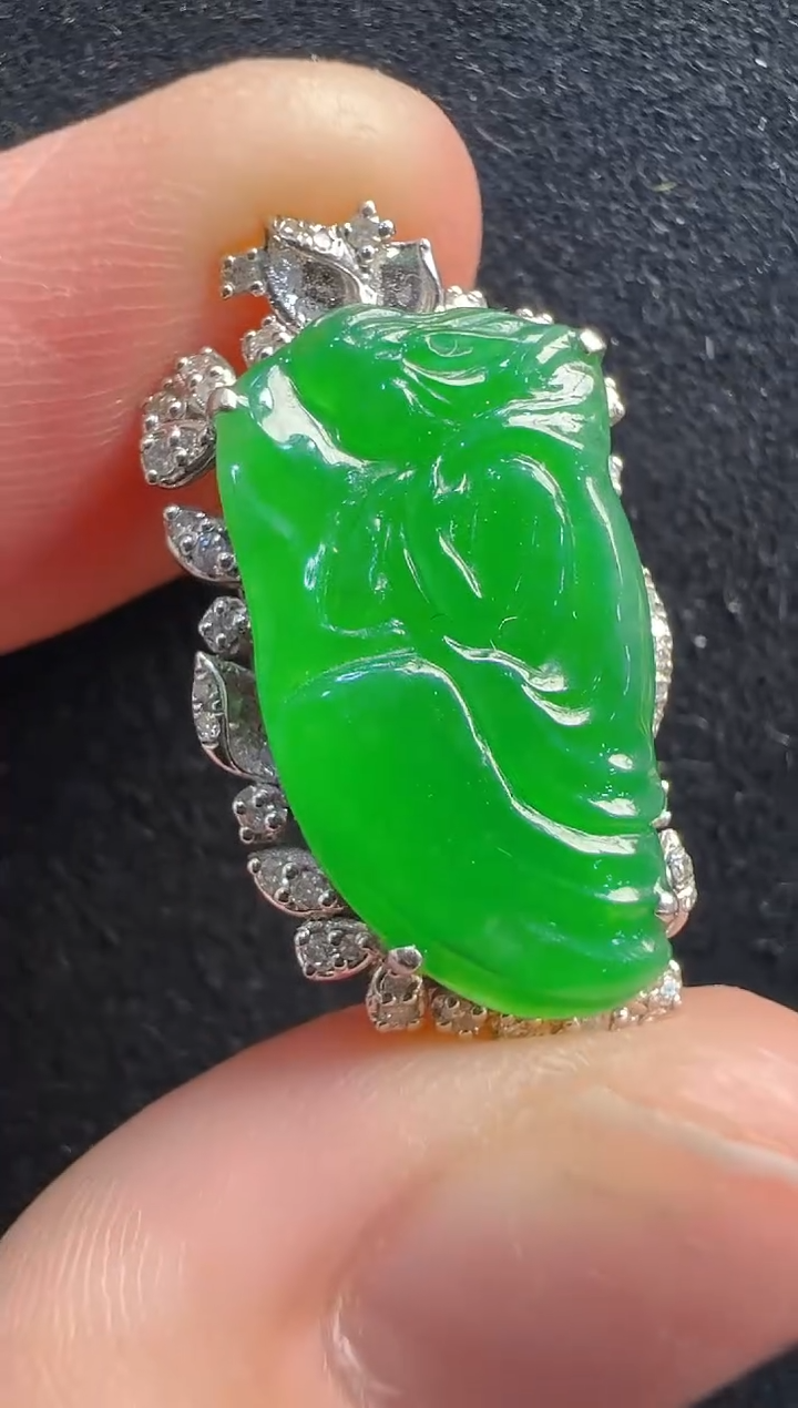 【闪购商品】翡翠吊坠(不含链)18K金镶嵌多样性发货拍一发一