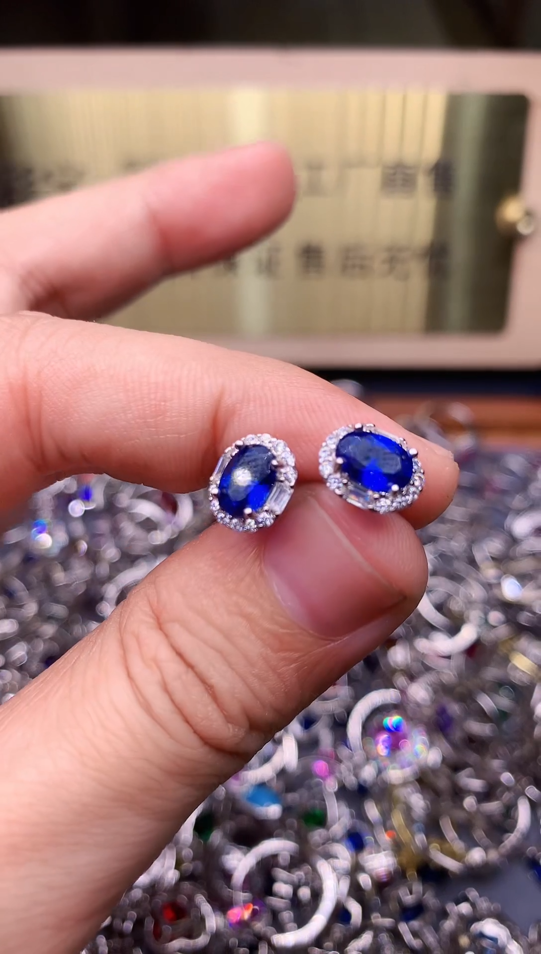 【闪购商品】蓝宝石耳饰银S925镶嵌........