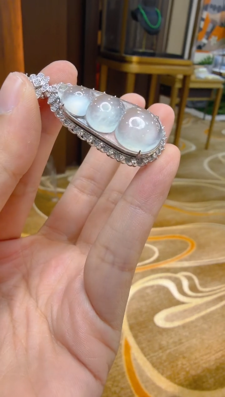 吊坠(不含链)18K金镶嵌翡翠多样性团购发一件