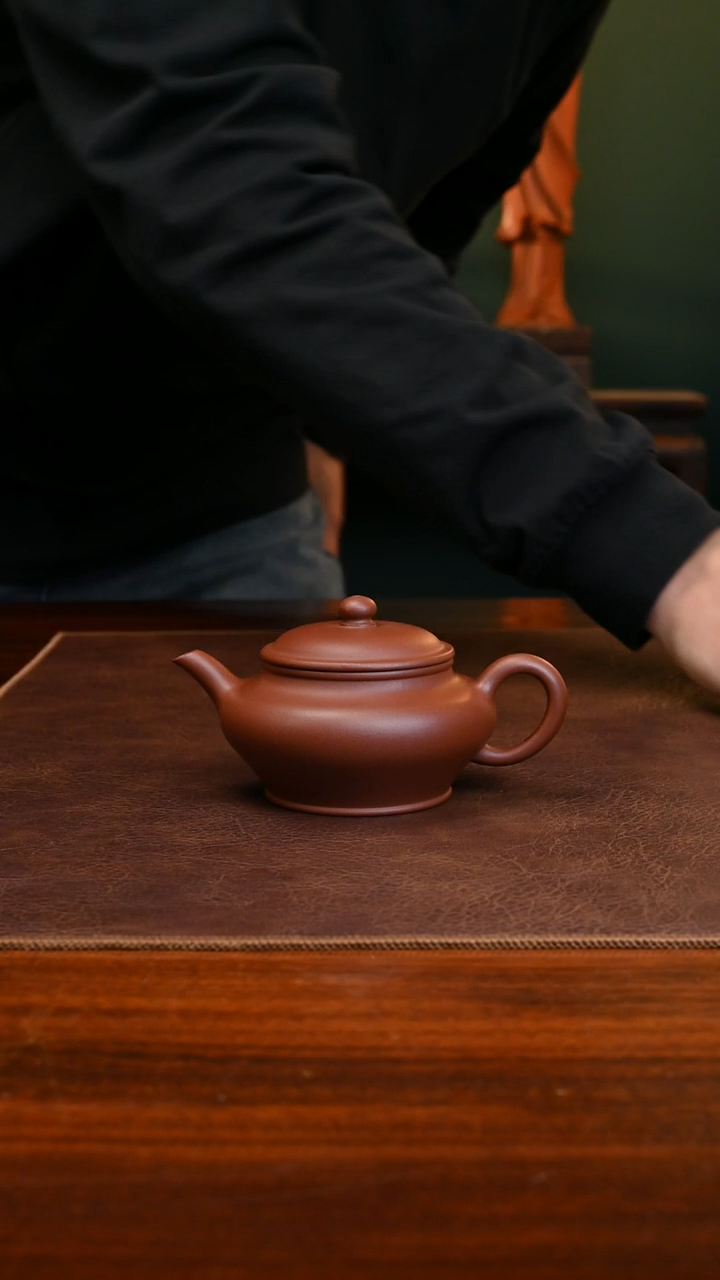 【闪购商品】紫砂茶壶陈小平精工红紫虚扁130cc