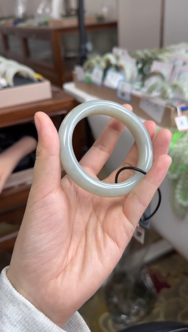 未镶嵌手镯和田玉54