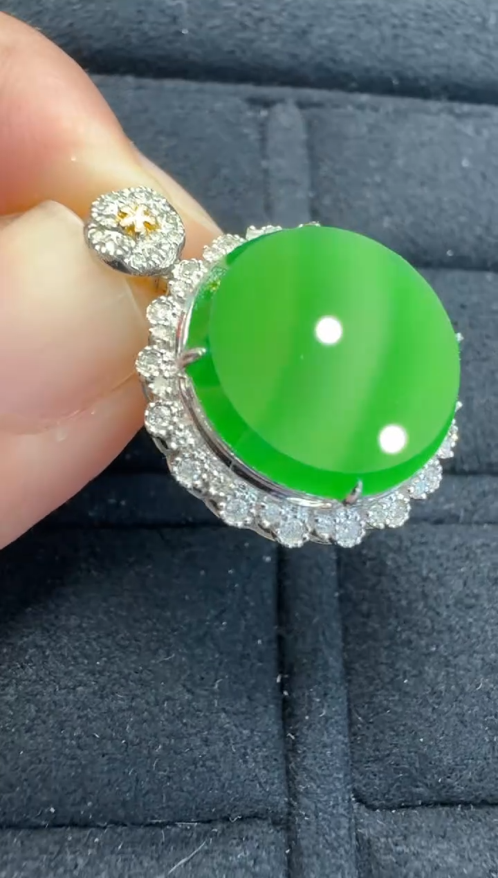 【闪购商品】翡翠吊坠(不含链)18K金镶嵌多样性团购发一件