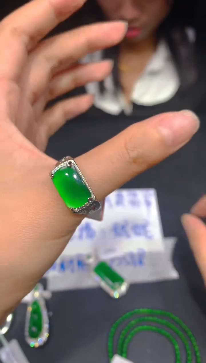 【闪购商品】定制翡翠未镶嵌236多样性发货（发其一）