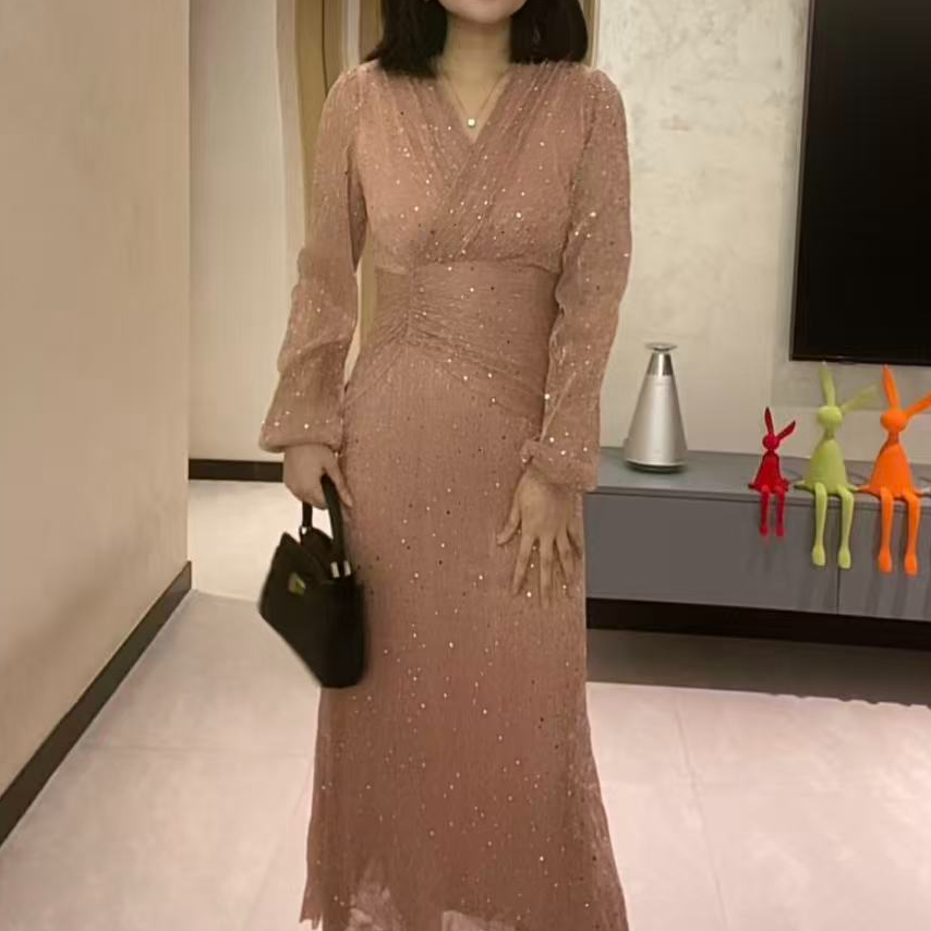 轻奢高级感气质显瘦女人味高级感连衣裙YF2501