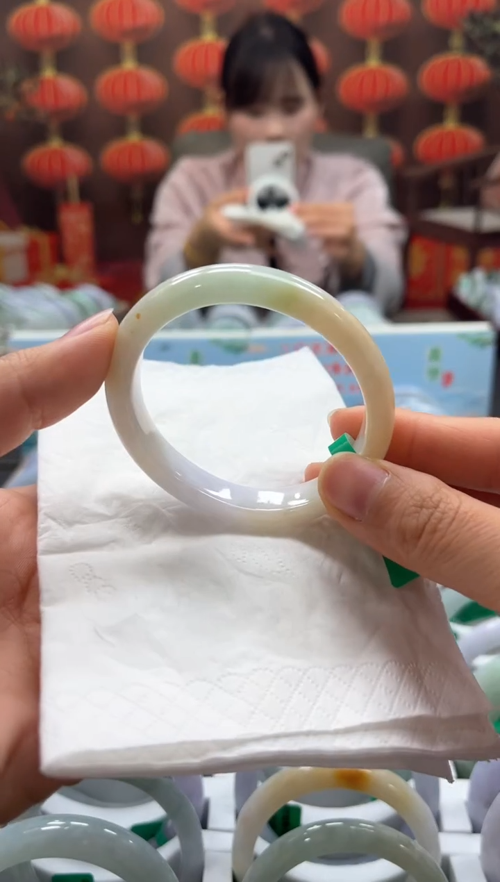 【闪购商品】翡翠手镯未镶嵌00003215