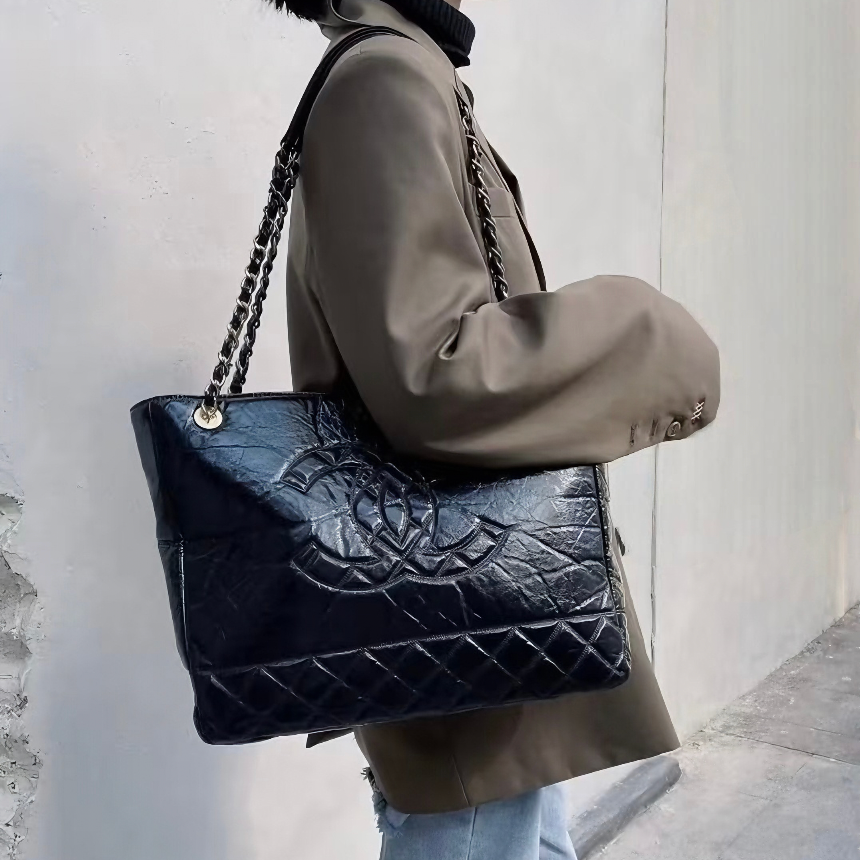 95新 Chanel/香奈儿 秀款大logo金银粗链油蜡托特包 底长33 30开