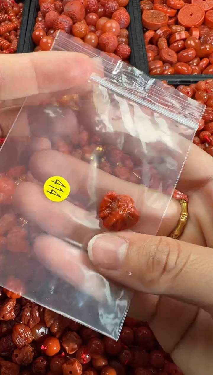 【闪购商品】南红玛瑙颈饰未镶嵌1