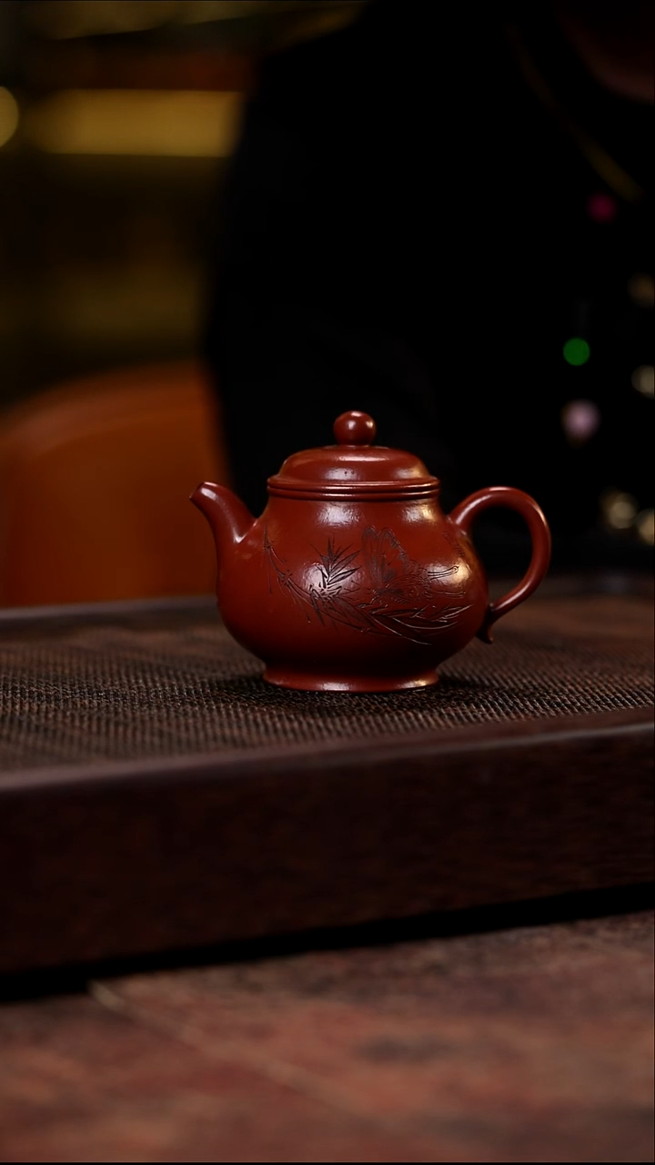 清**院宜兴紫砂大红袍潘壶