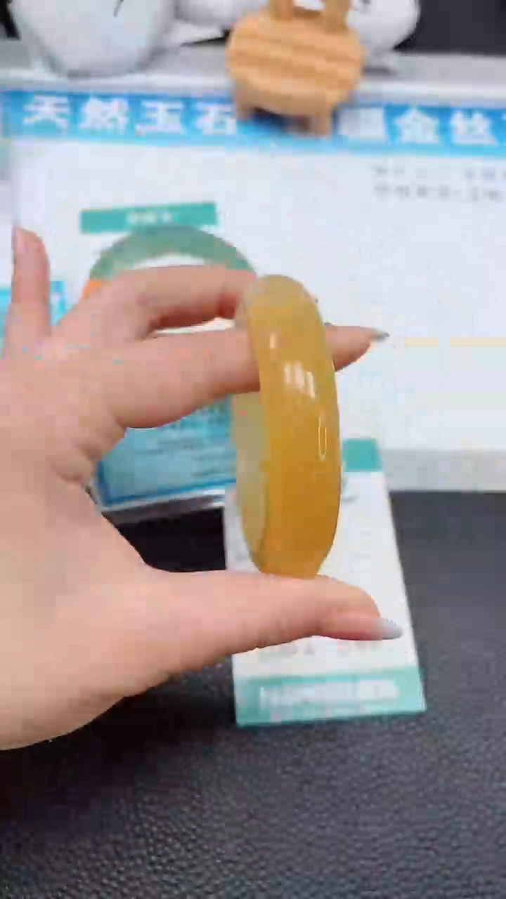 【闪购商品】石英质玉手镯未镶嵌522