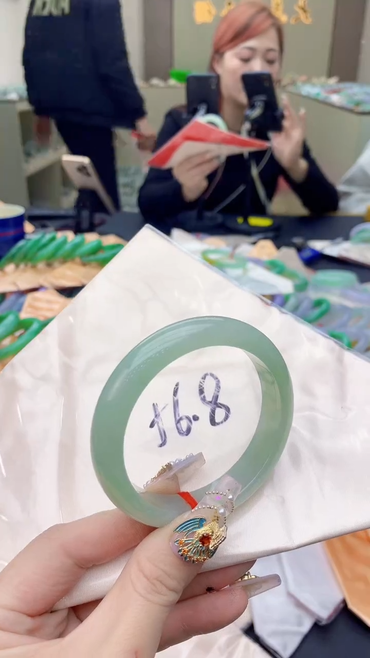 【闪购商品】翡翠手镯未镶嵌0431019586