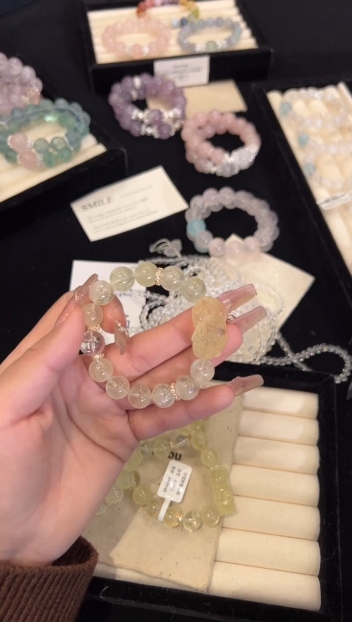 【闪购商品】水晶手链合金柠檬阿赛貔貅手链x1562