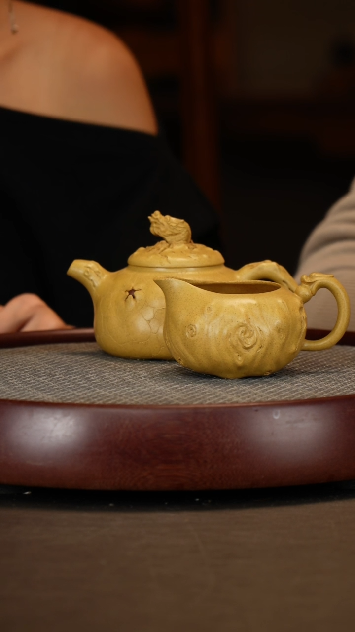 【闪购商品】紫砂茶壶供春套组+盖杯+蹴鞠套杯茶宠大寿桃随机画