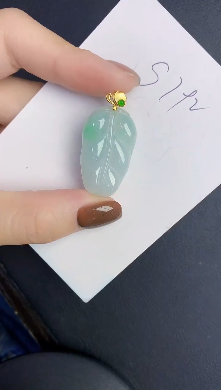 颈饰未镶嵌翡翠缅甸天然翡翠A货