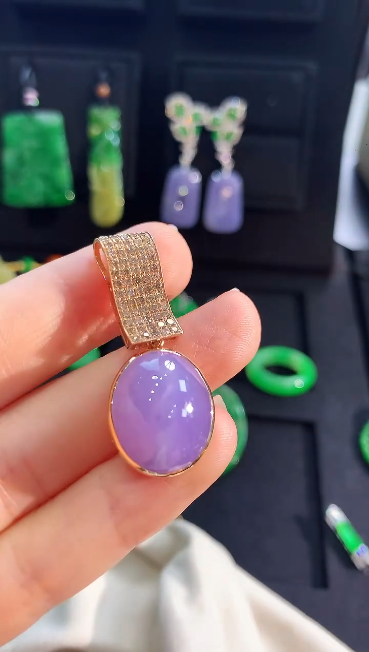 【闪购商品】翡翠吊坠(不含链)18K金镶嵌吊坠