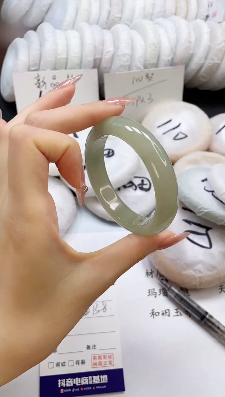 和田玉手镯未镶嵌65-56