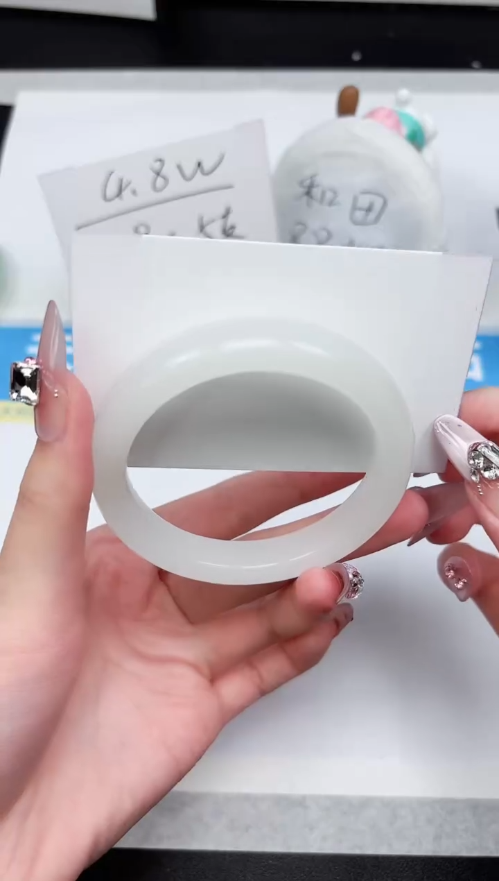 石英质玉手镯未镶嵌275-56.8