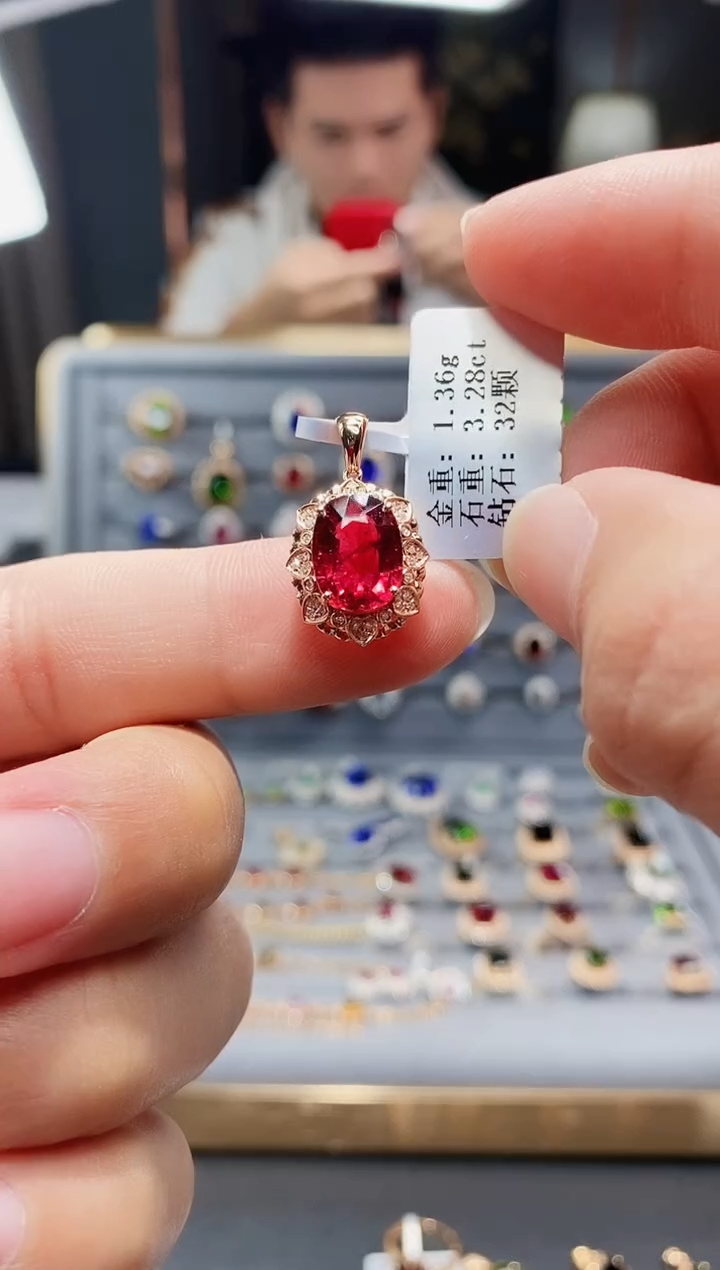 【闪购商品】碧玺颈饰18K金镶嵌3.28.