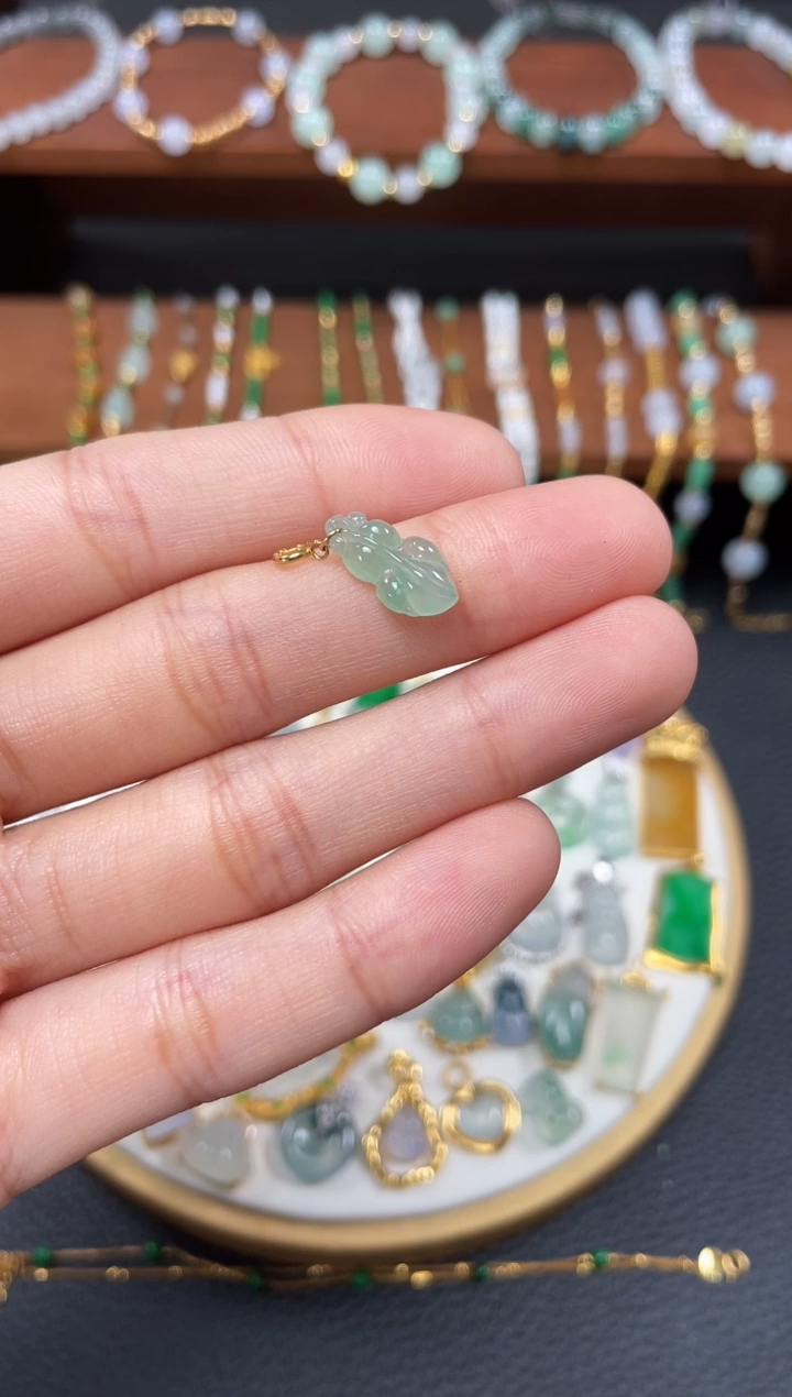 【闪购商品】翡翠吊坠(不含链)18K金镶嵌一个  JK215