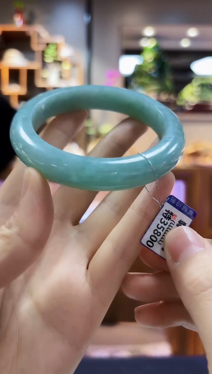 【闪购商品】翡翠颈饰未镶嵌60.3手镯