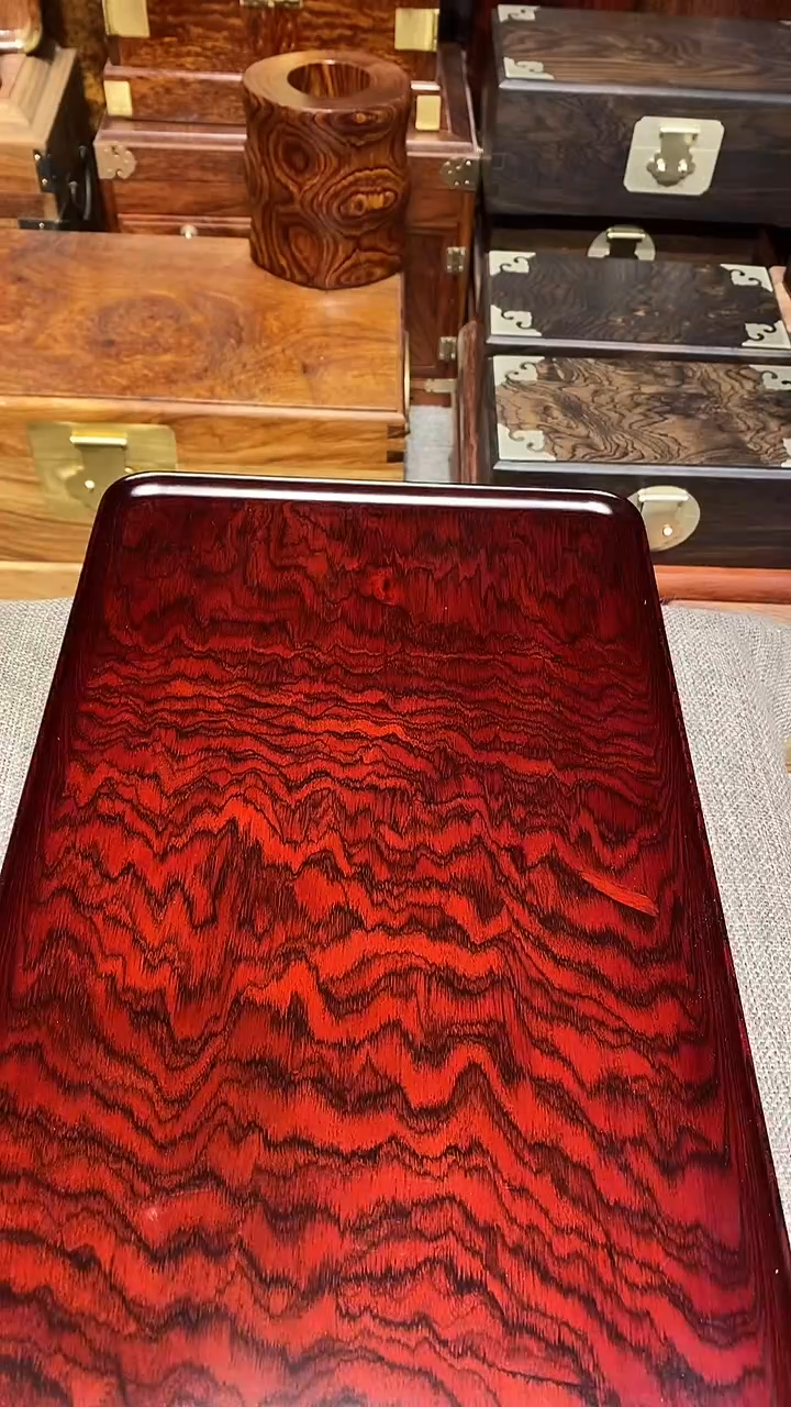 【闪购商品】红酸枝木类木艺茶盘一个