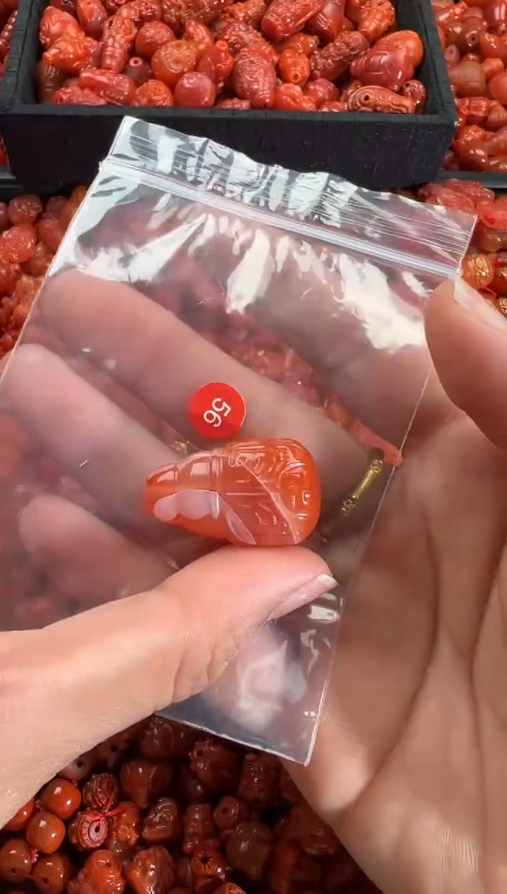 【闪购商品】南红玛瑙颈饰未镶嵌1