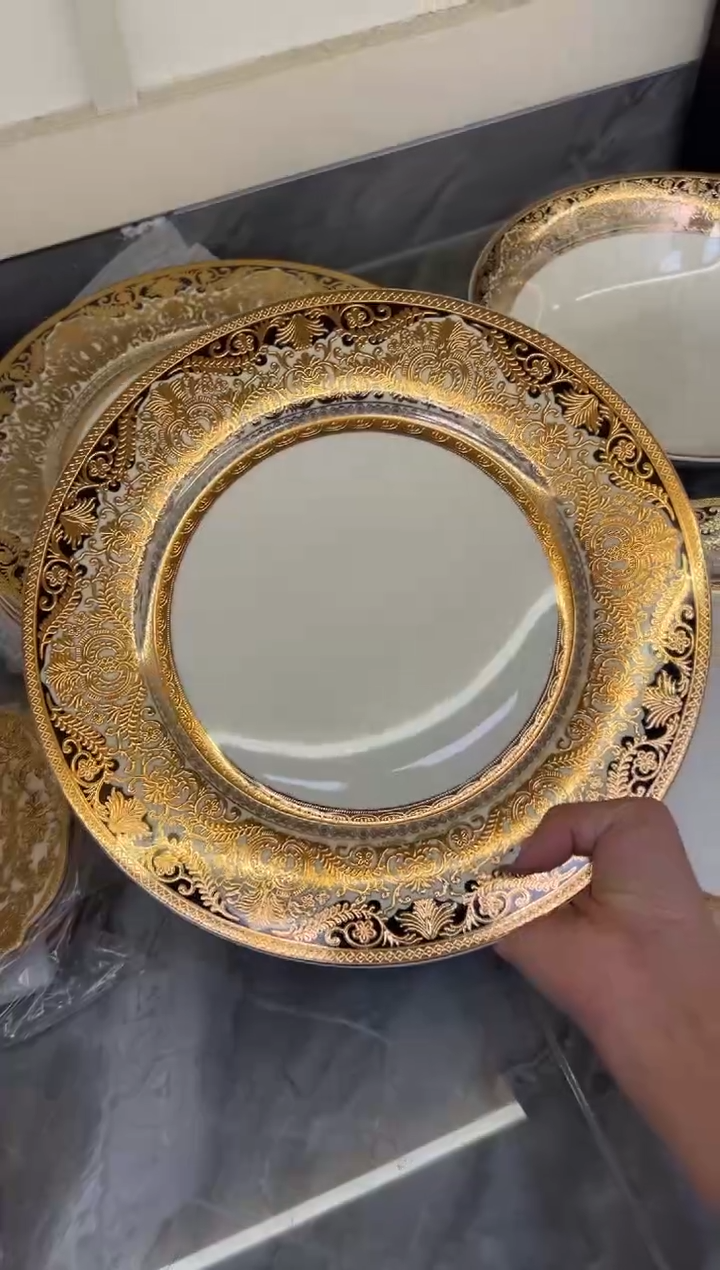 瓷片10.5寸平盘一个一单尾单