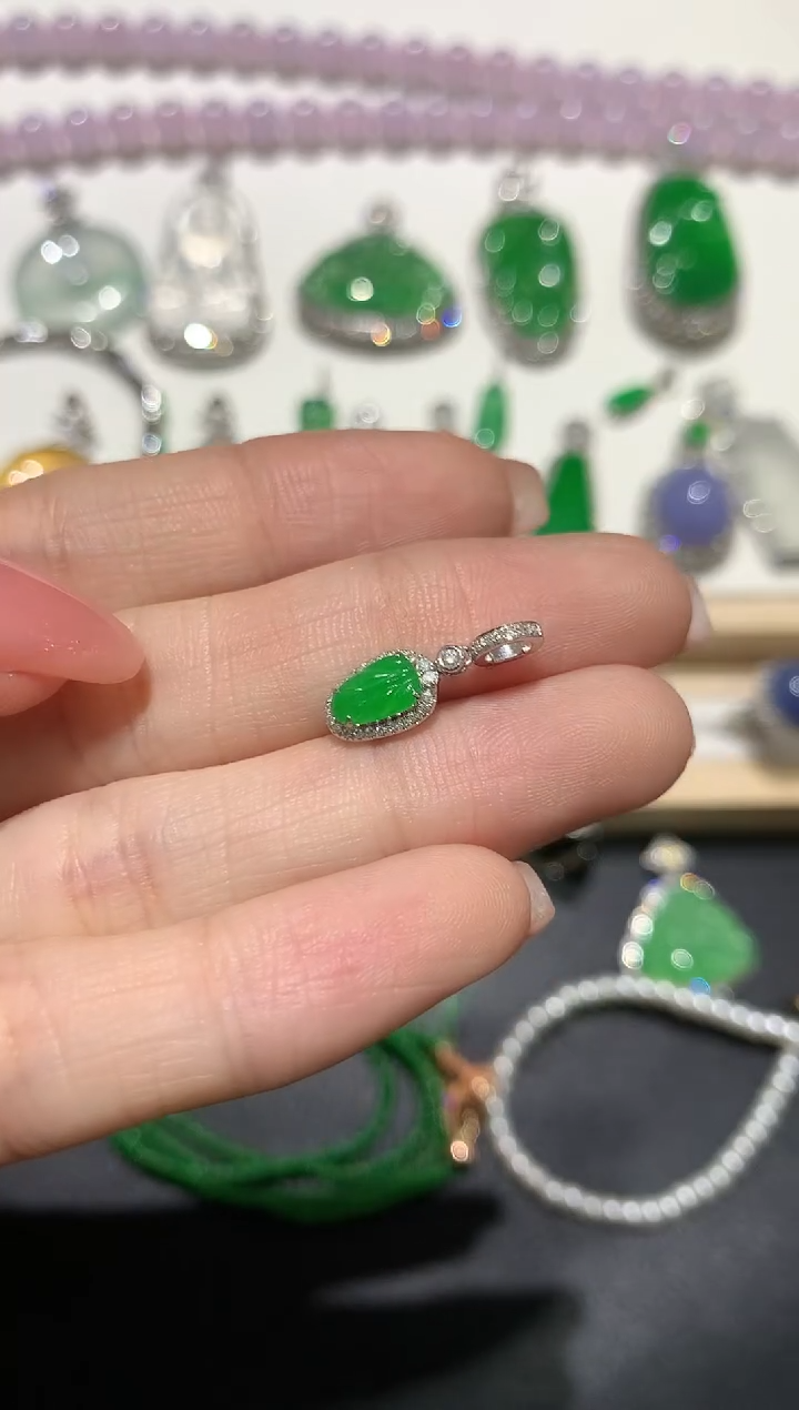 【闪购商品】翡翠颈饰18K金镶嵌团购5