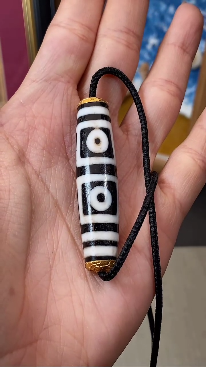 【闪购商品】玛瑙/玉髓颈饰18K金镶嵌Z28898地门四眼锁骨链