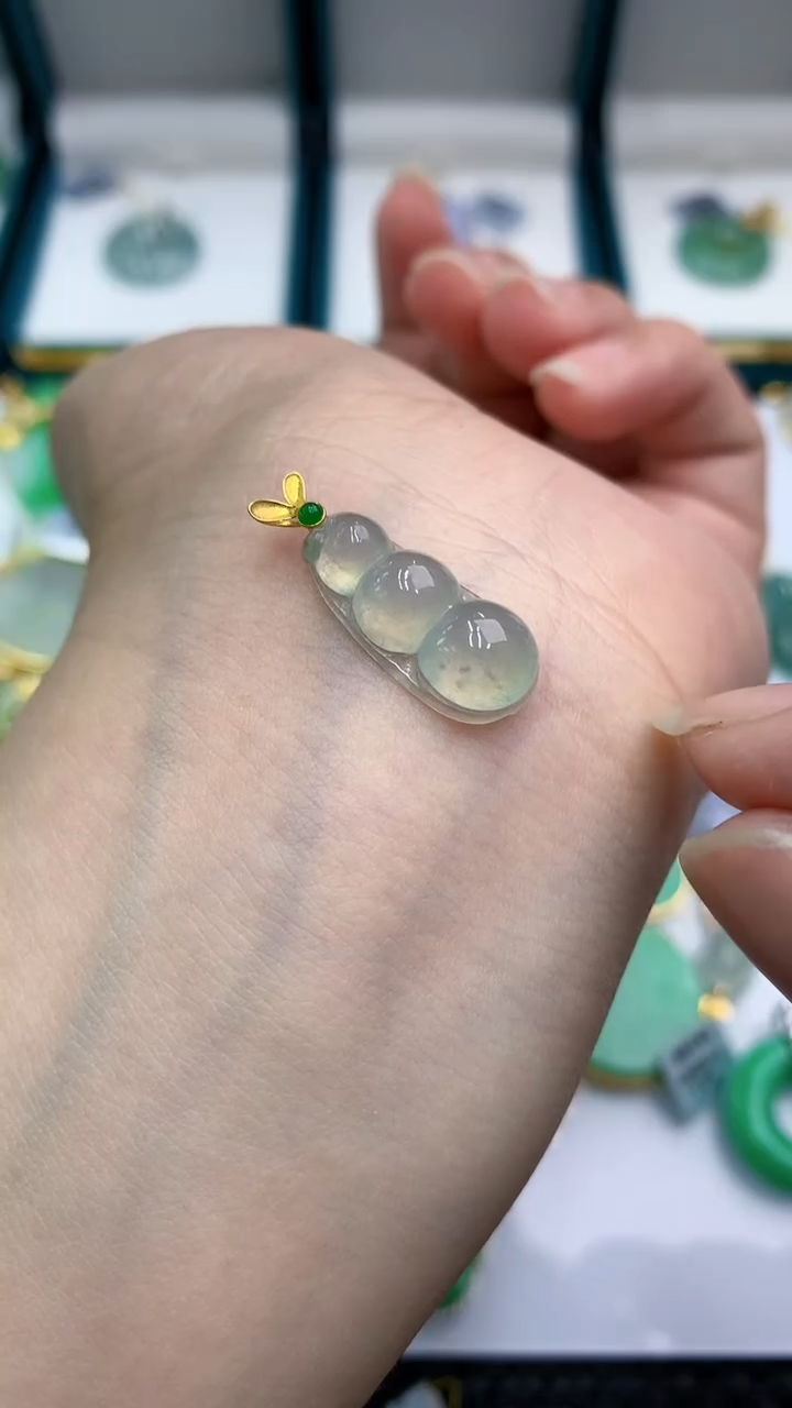 【闪购商品】翡翠颈饰18K金镶嵌            8