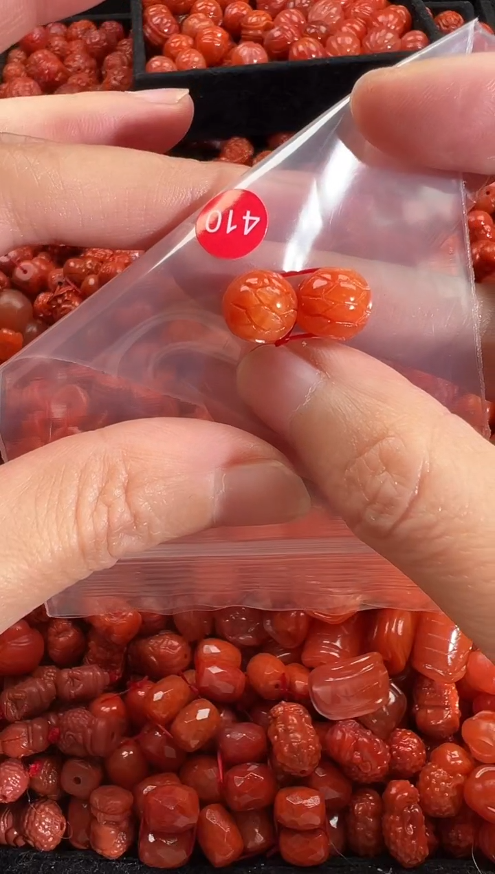 颈饰未镶嵌南红玛瑙1