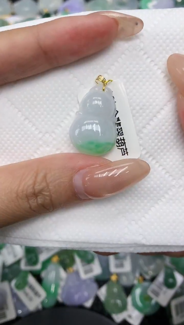 颈饰18K金镶嵌翡翠1