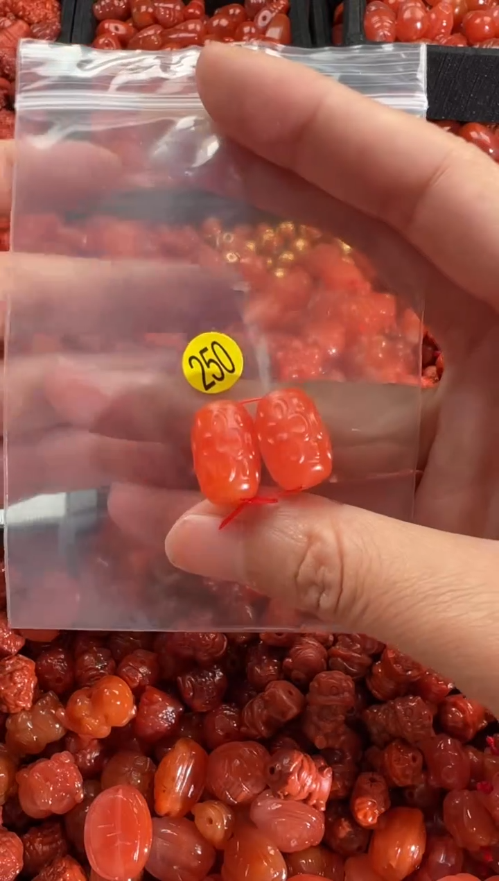 【闪购商品】南红玛瑙颈饰未镶嵌1