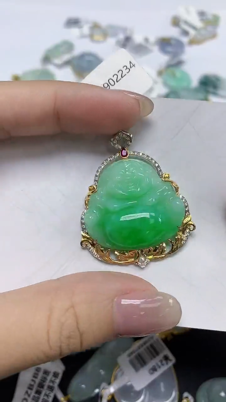 翡翠18K金镶嵌颈饰天然缅甸翡翠A货