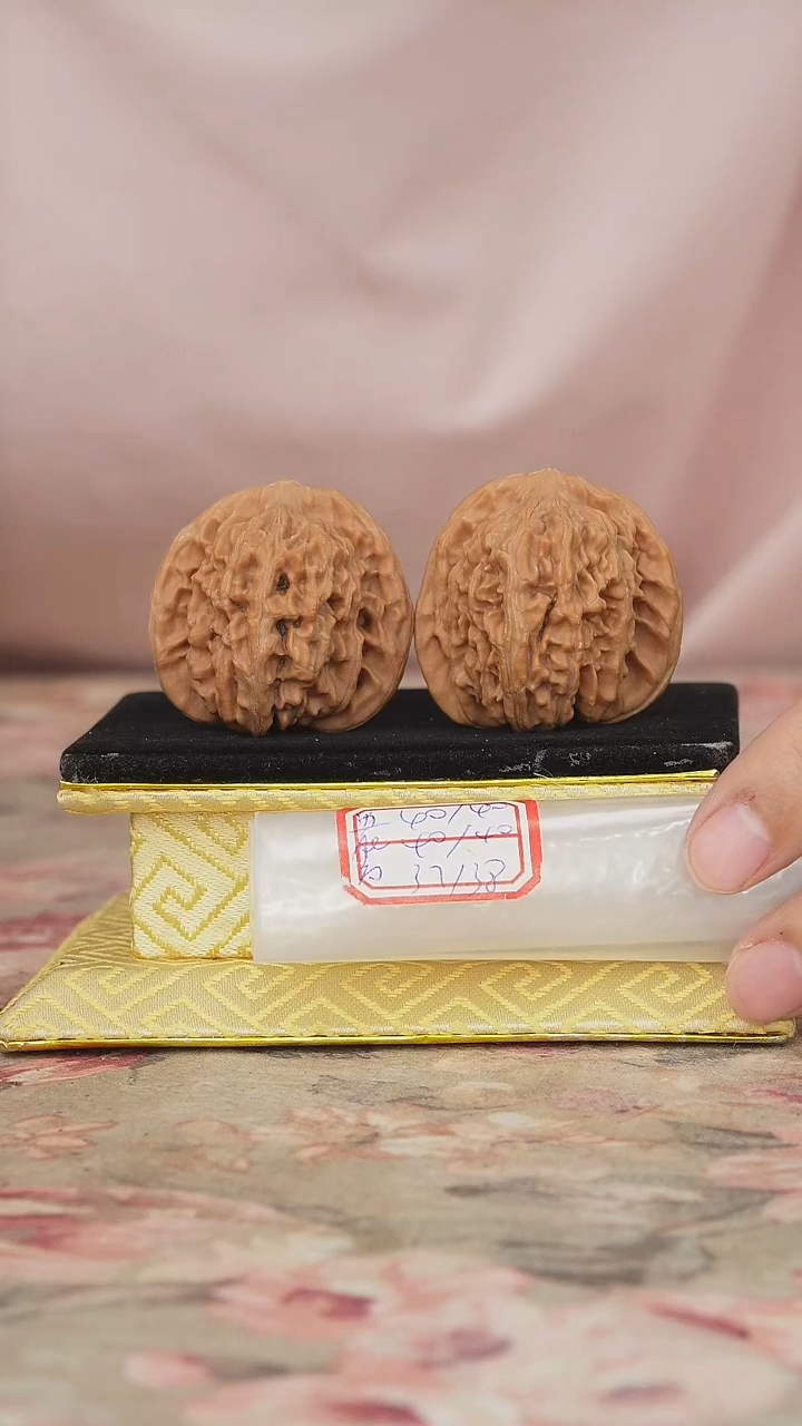 文玩核桃把件平谷四座楼