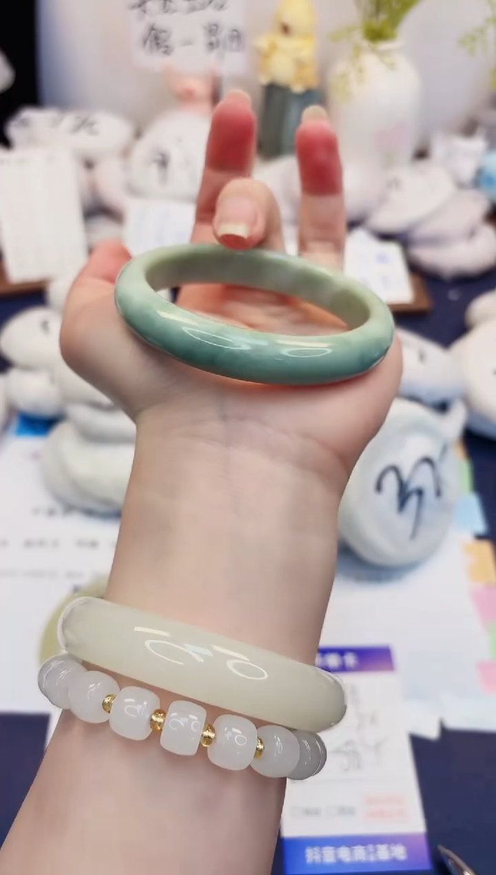 【闪购商品】石英质玉手镯未镶嵌133-翠玉-圈口58