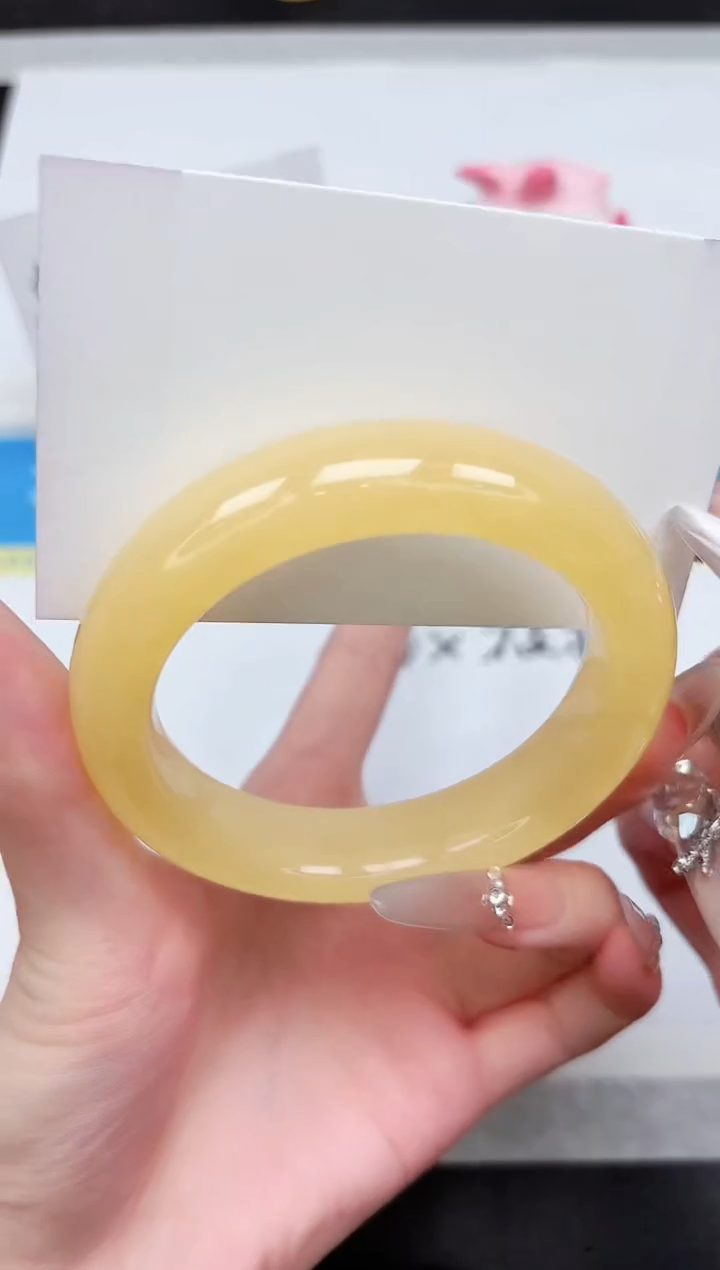 石英质玉手镯未镶嵌152-57.1