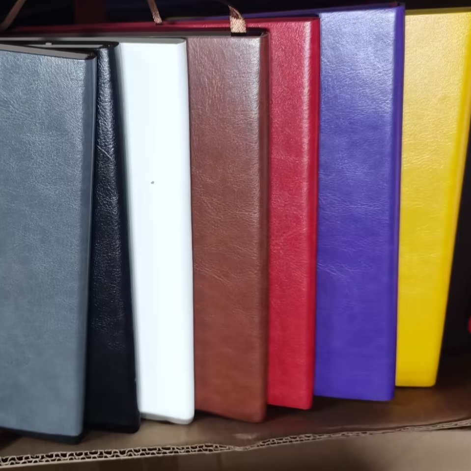 A5瑕疵光面笔记本 100张左右 颜色随机 横线内页 瑕疵 介意勿拍