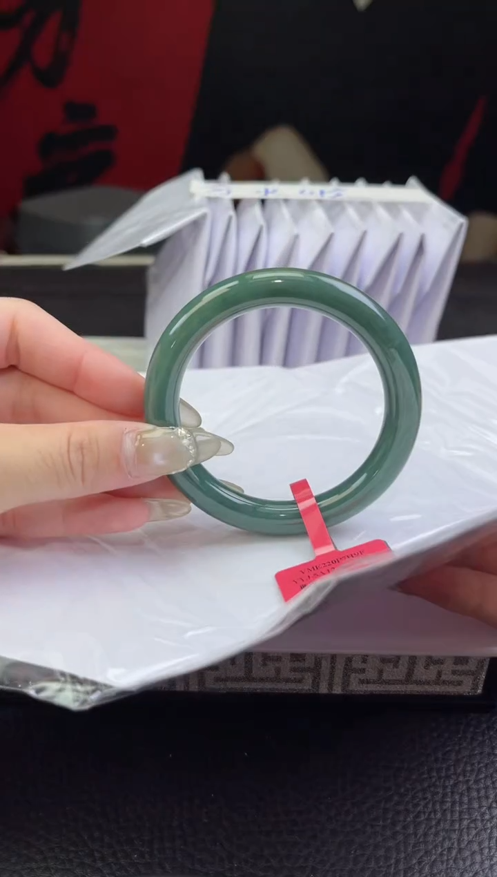 【闪购商品】翡翠手镯未镶嵌翡翠手镯