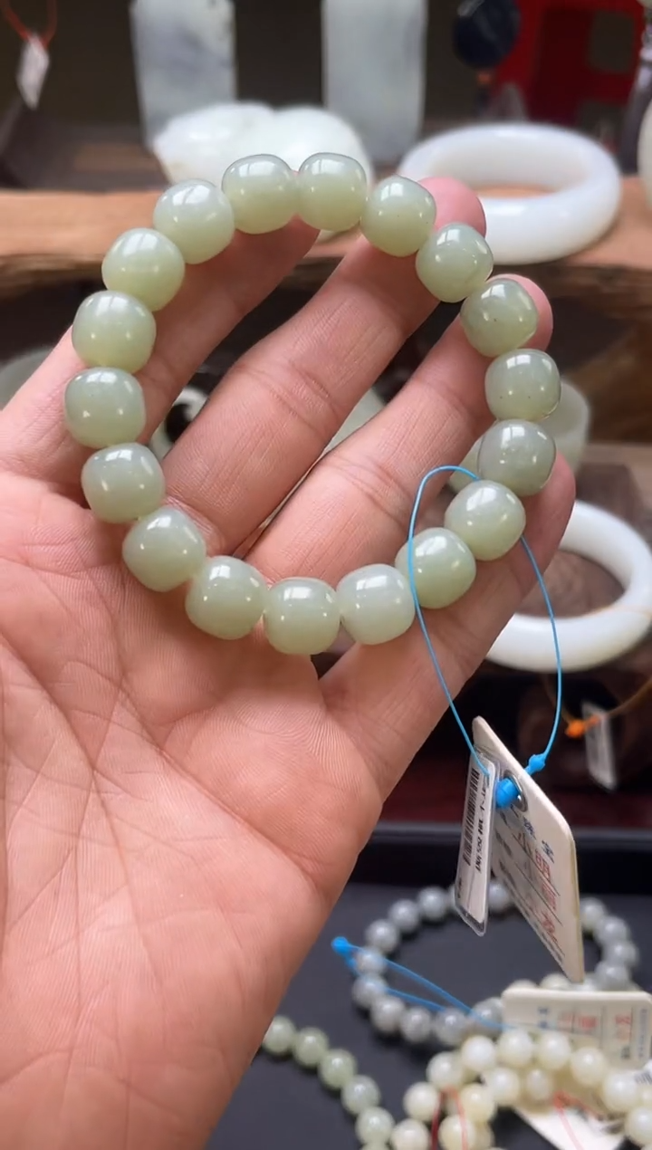 【闪购商品】和田玉手串未镶嵌卡12且末青白老型 多样性发一