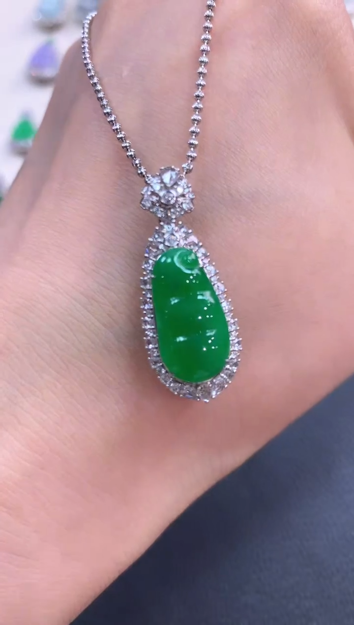 【闪购商品】翡翠吊坠(不含链)18K金镶嵌n39      