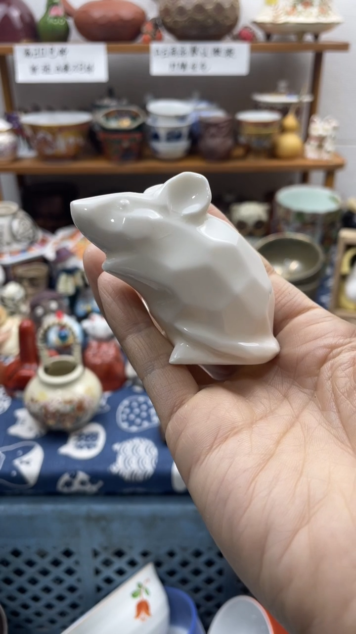 当代瓷器老鼠属相摆件