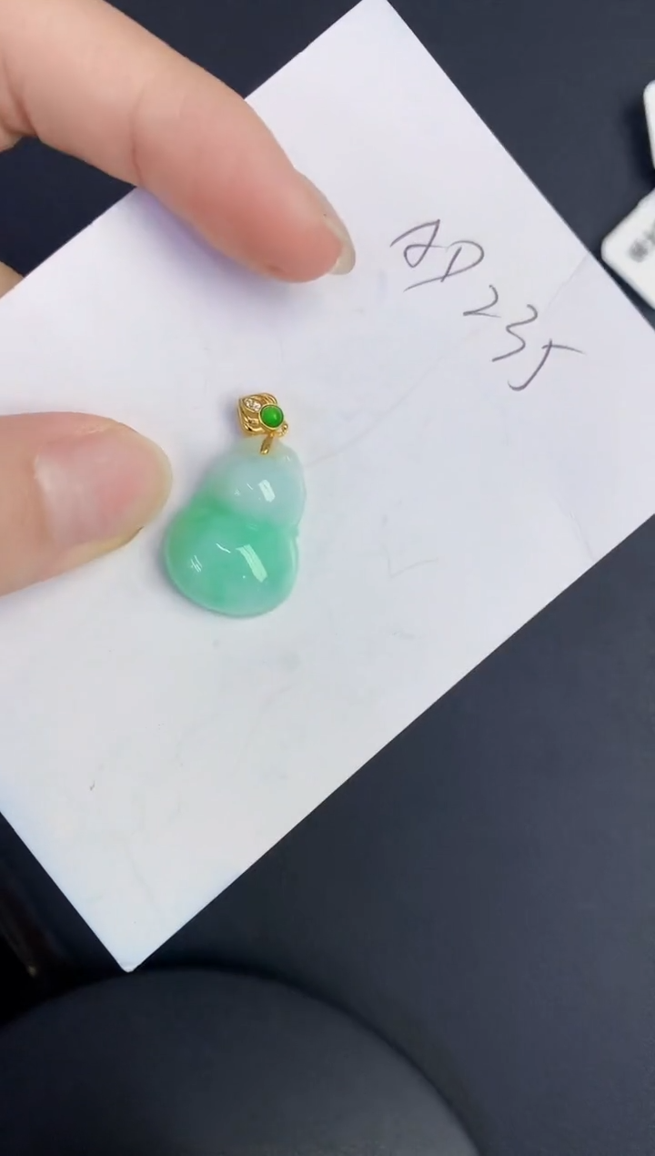 颈饰未镶嵌翡翠缅甸天然翡翠A货