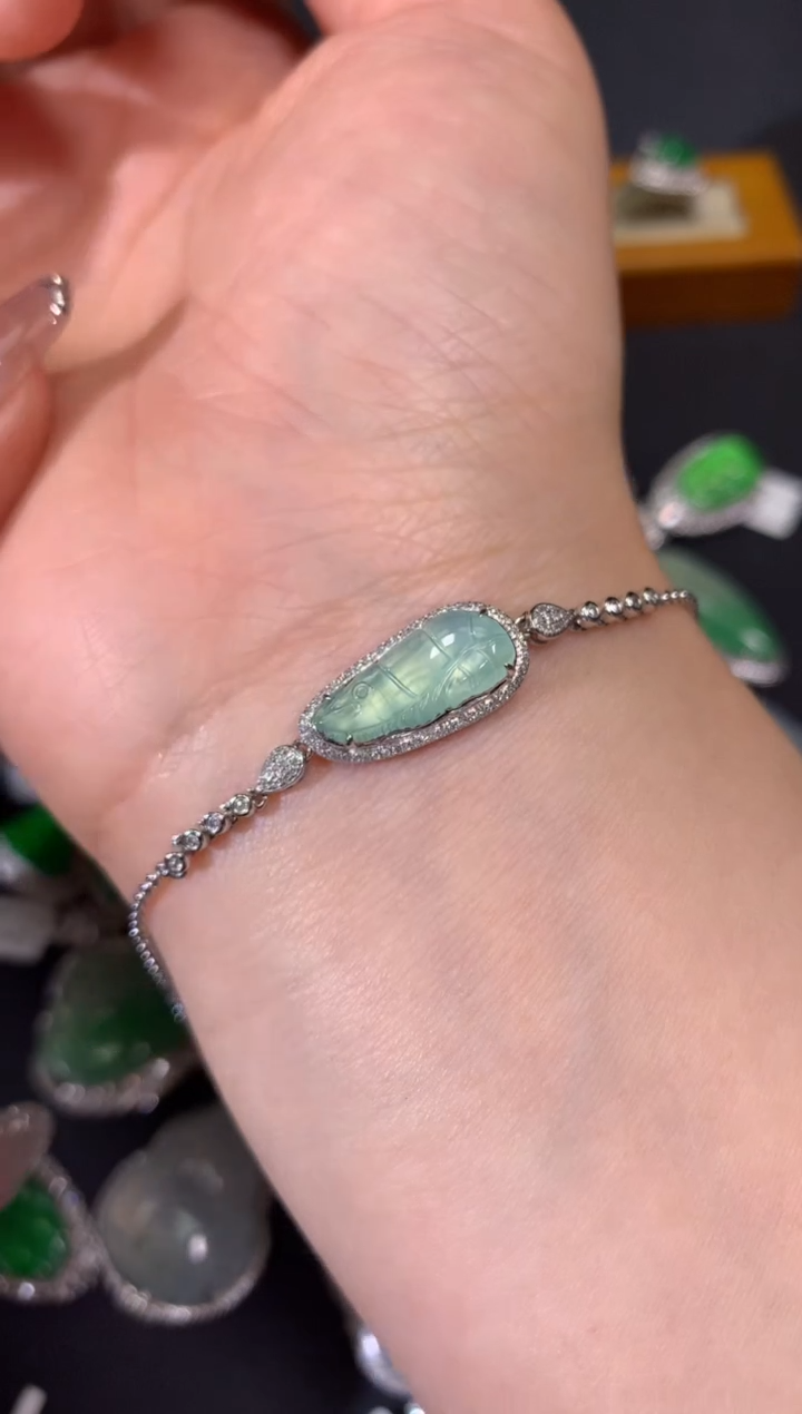 【闪购商品】翡翠18K金镶嵌吊坠(不含链)手链