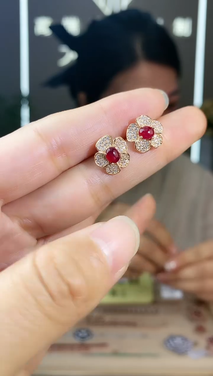 【闪购商品】红宝石耳饰银S925镶嵌耳饰