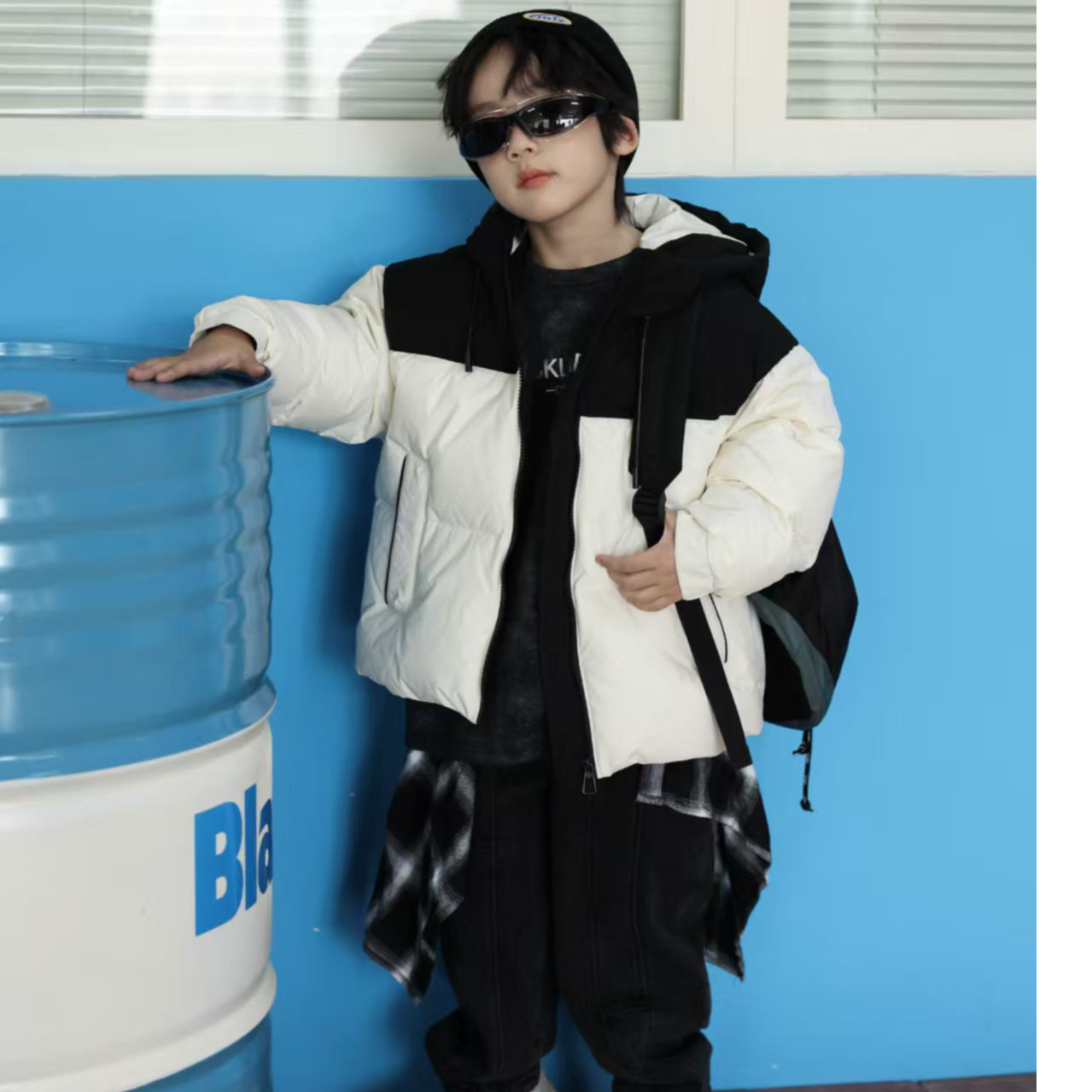 儿童羽绒服 90绒 白黑色 