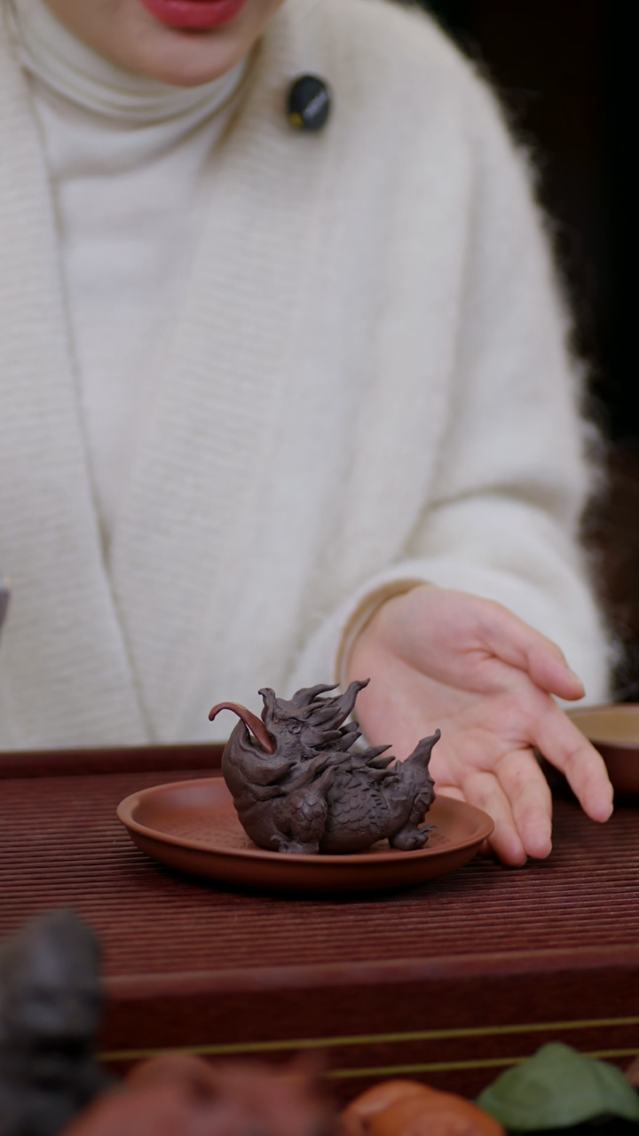 【闪购商品】紫砂茶宠霸王蟾（描金）