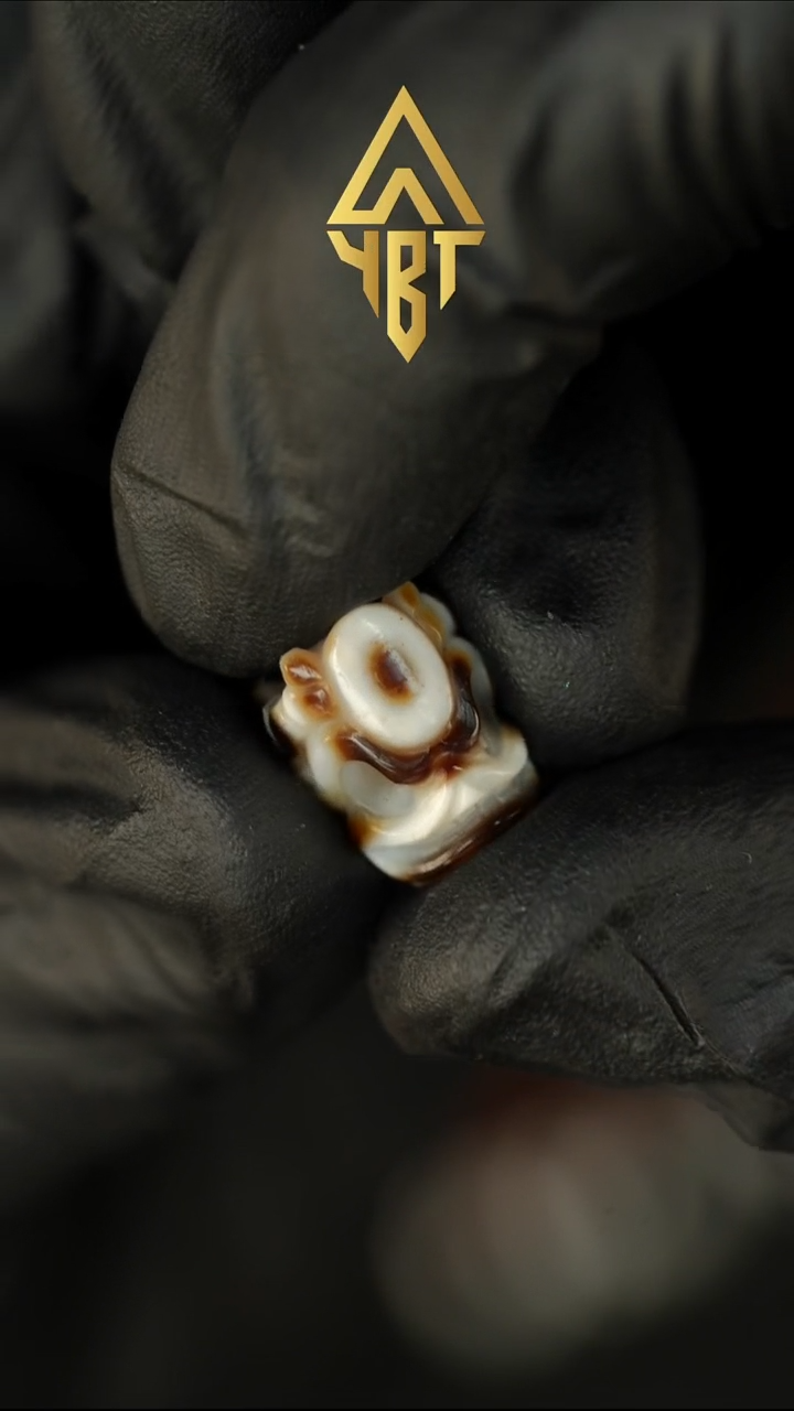 未镶嵌配饰玛瑙/玉髓砖****王男爵