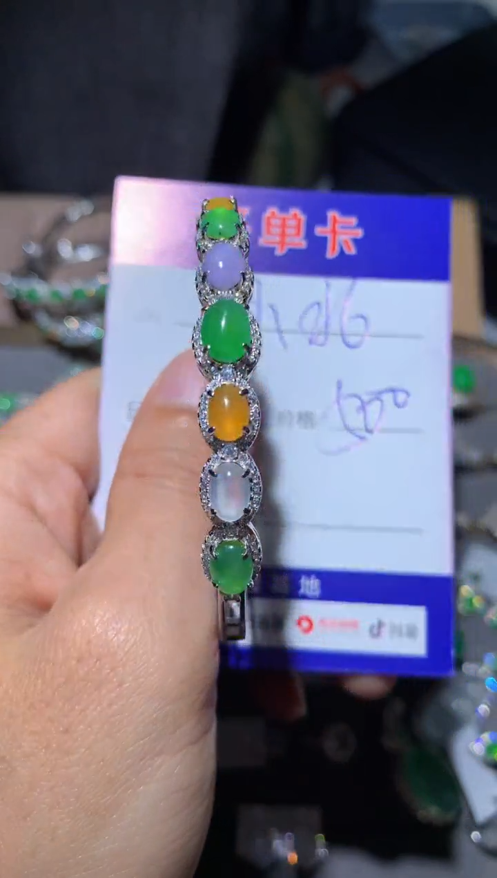 【闪购商品】翡翠手镯银S925镶嵌小北的一天